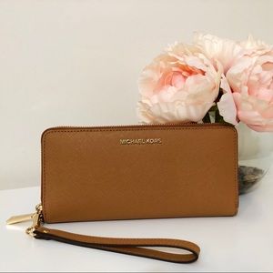Michael Kors travel continental wristlet wallet in acorn